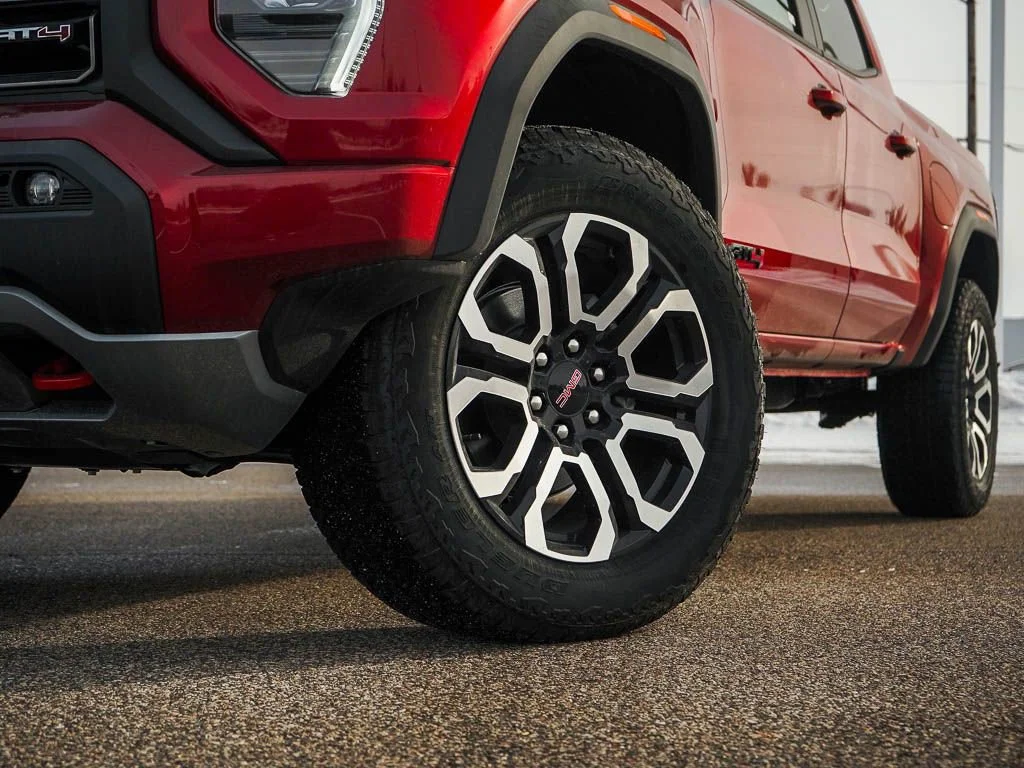 2026 GMC Canyon AT4 - Photo 6