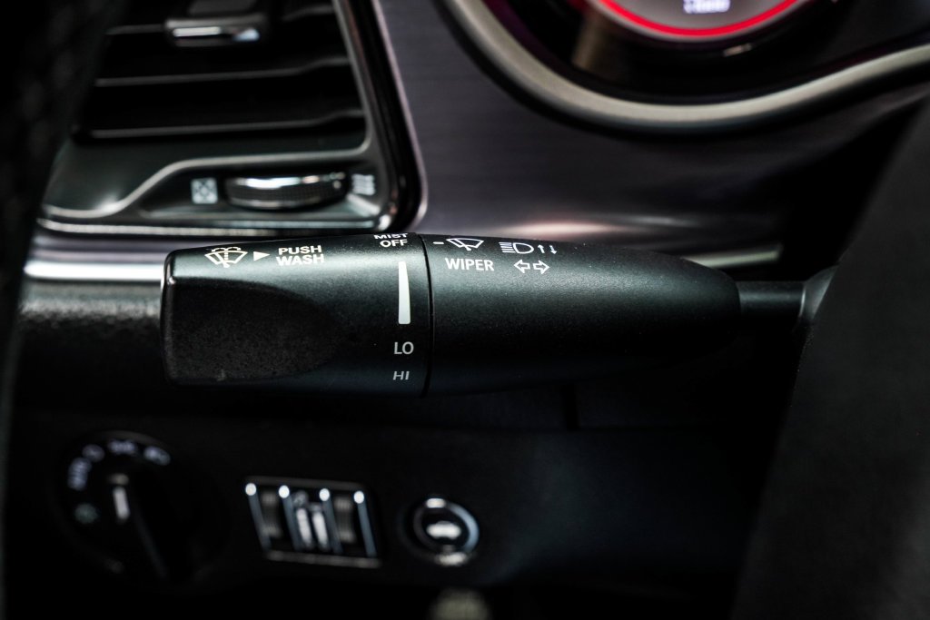 Used 2018 White Dodge SRT image 36