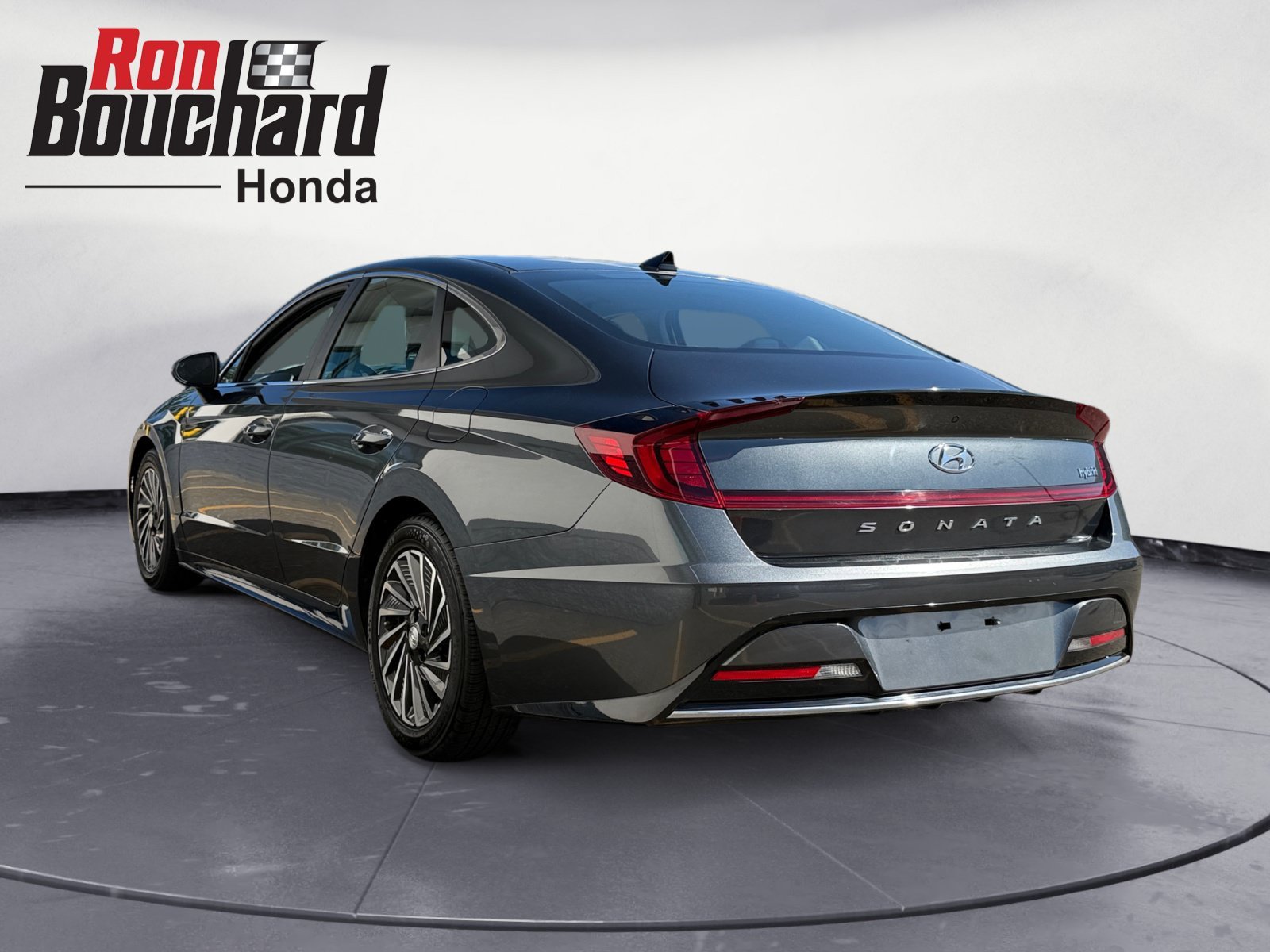 Used 2022 Portofino Gray Hyundai SEL image 4
