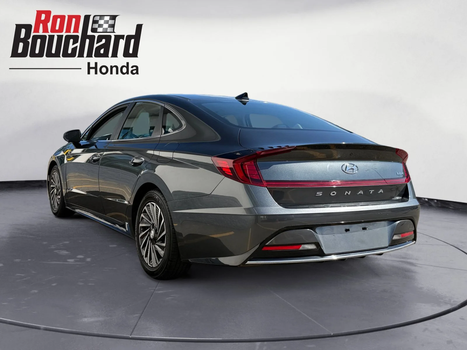 Used 2022 Portofino Gray Hyundai SEL image 4