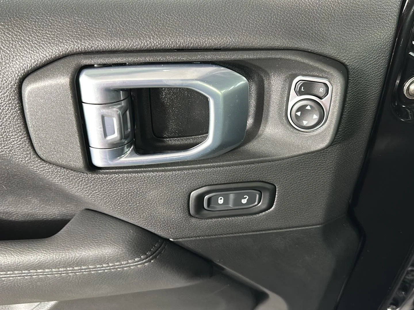 Used 2023 Black Clearcoat Jeep Sahara Altitude image 19