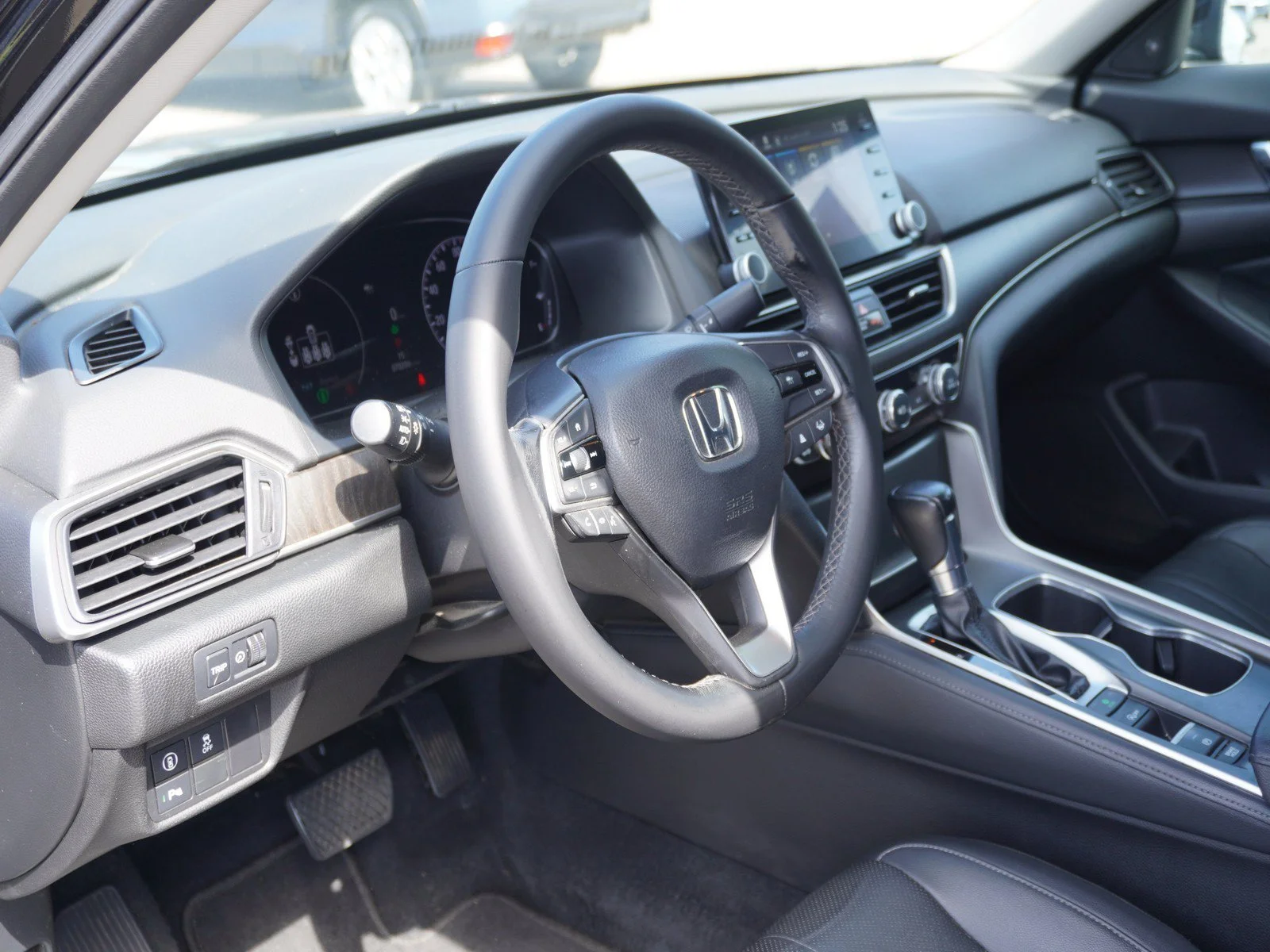 Used 2022 Crystal Black Pearl Honda EX-L image 18