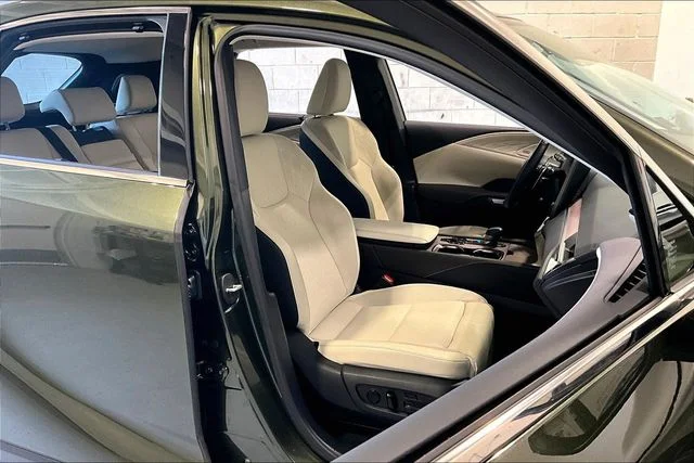 Certified Used 2024 NORI GREEN PEARL Lexus Luxury image 29