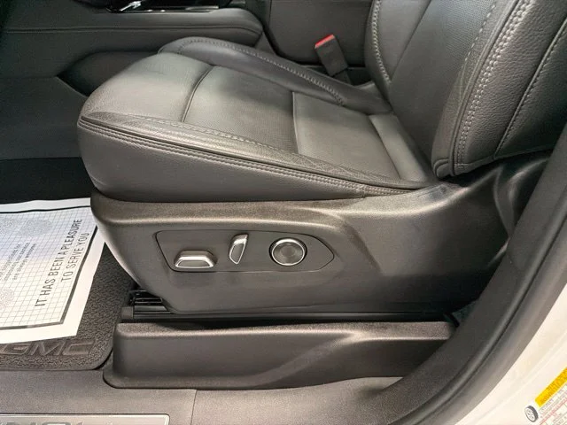 Used 2025 White GMC Denali image 19