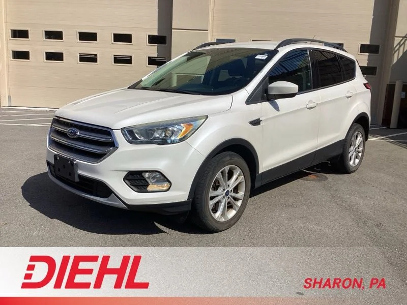 Used 2017 White Ford SE image 3