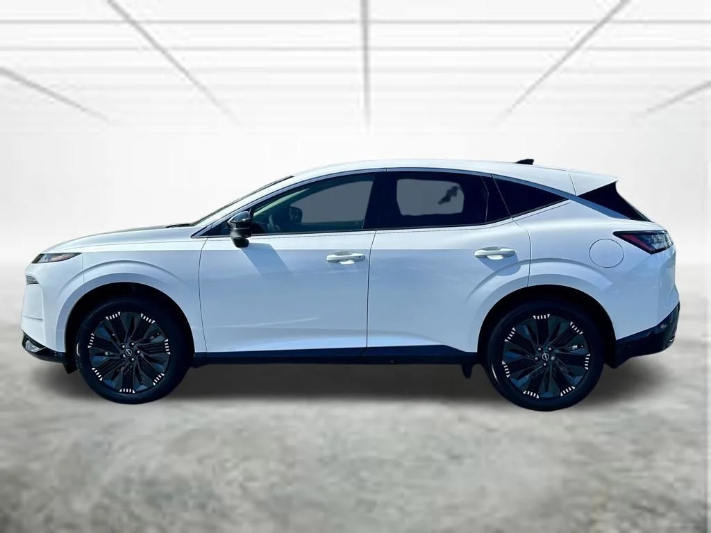New 2026 Everest White Pearl TriCoat Nissan Platinum image 9