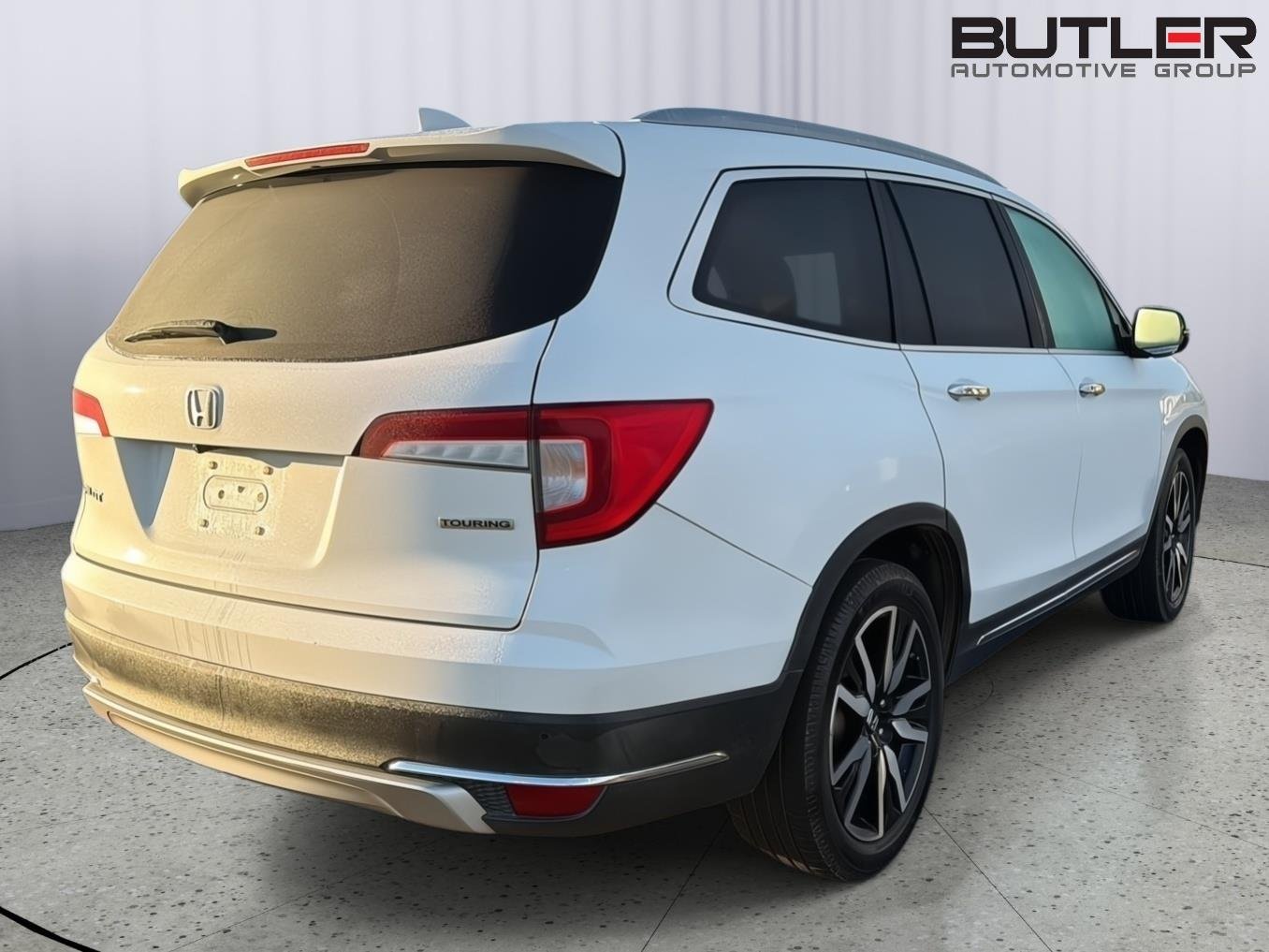 Used 2021 Platinum White Pearl Honda Touring w/Rear Captain