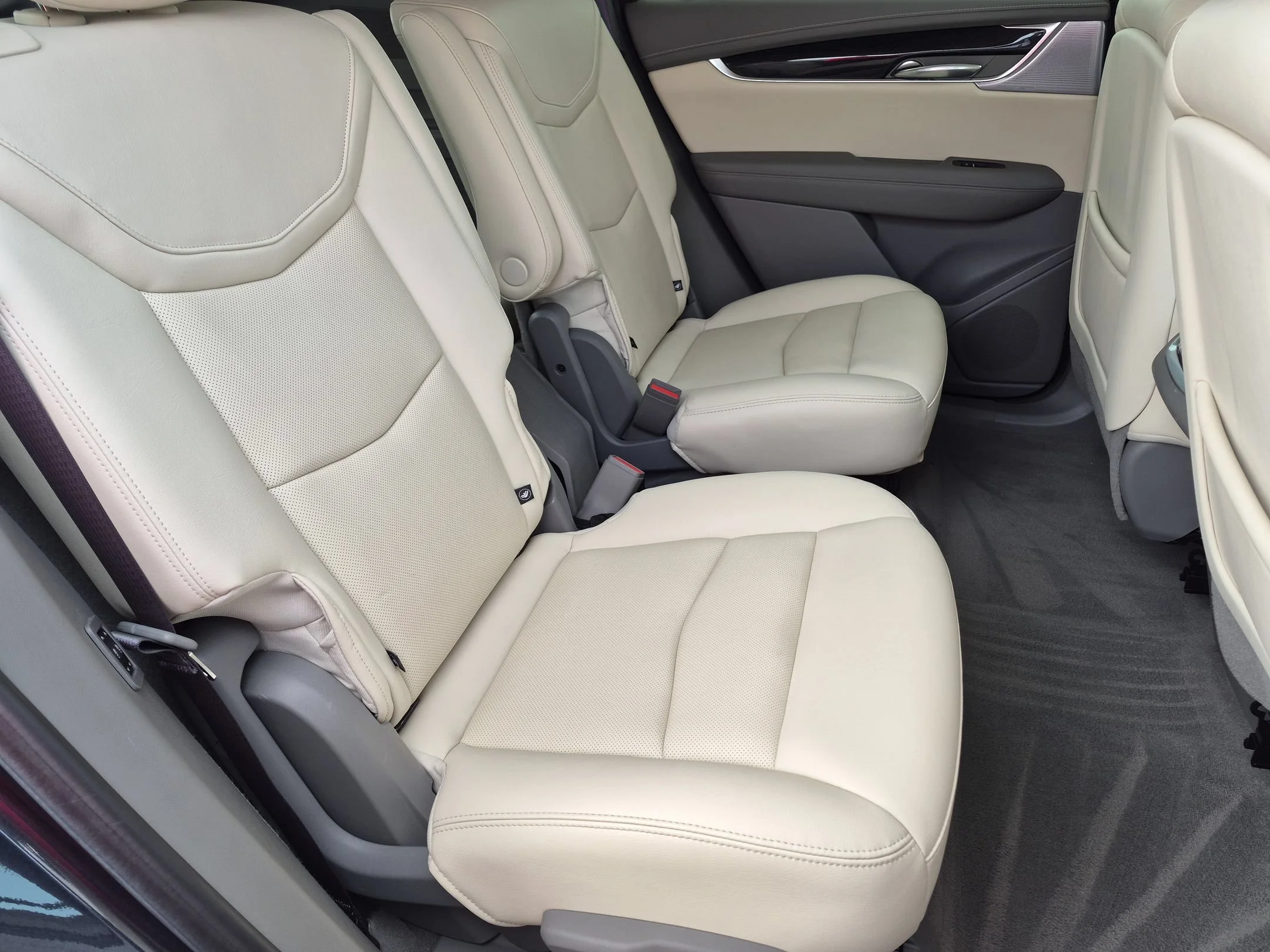 Used 2023 Wilder Metallic Cadillac AWD Premium Luxury image 27
