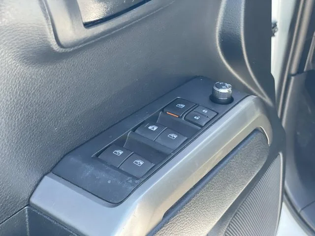 Used 2018 White Toyota SR5 image 17