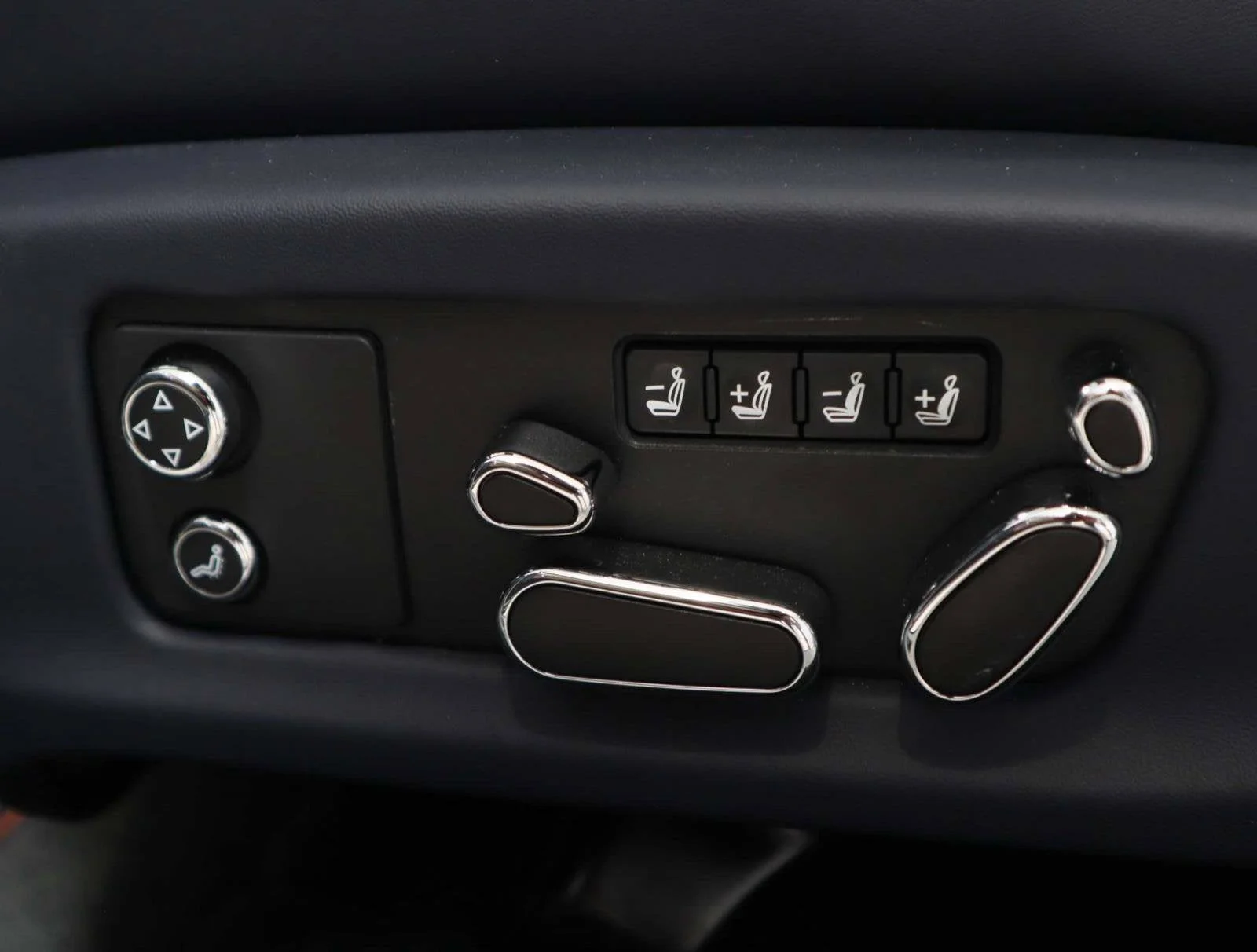 Used 2025 Glacier White Bentley GT Speed image 23