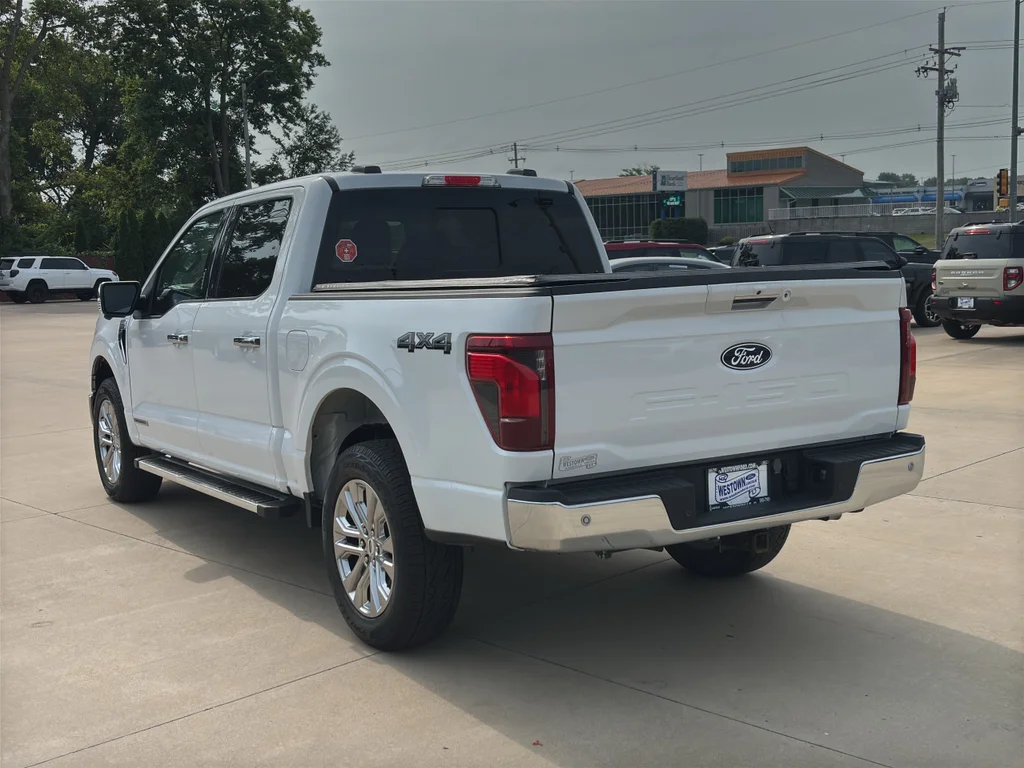 Used 2024 Oxford White Ford XLT image 6