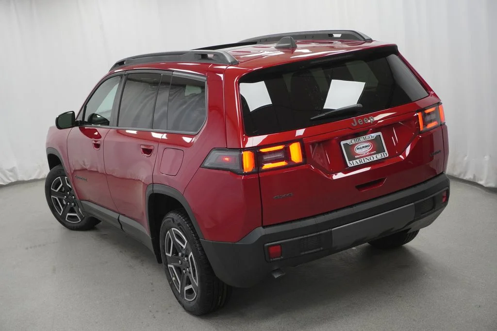 New 2026 Red Hot Pearl-Coat Exterior Paint Jeep Limited image 11