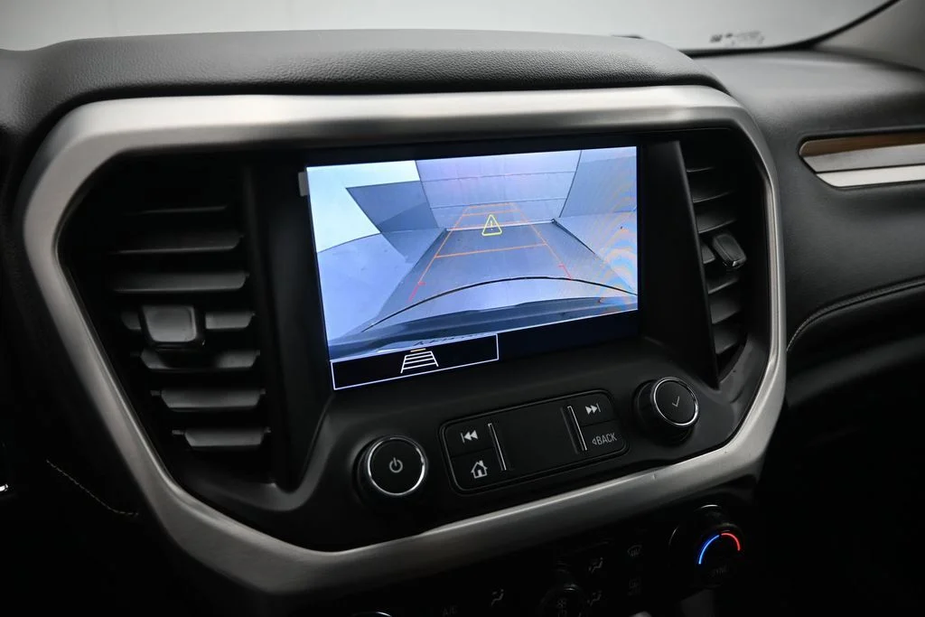 Used 2022 Black GMC SLE image 15