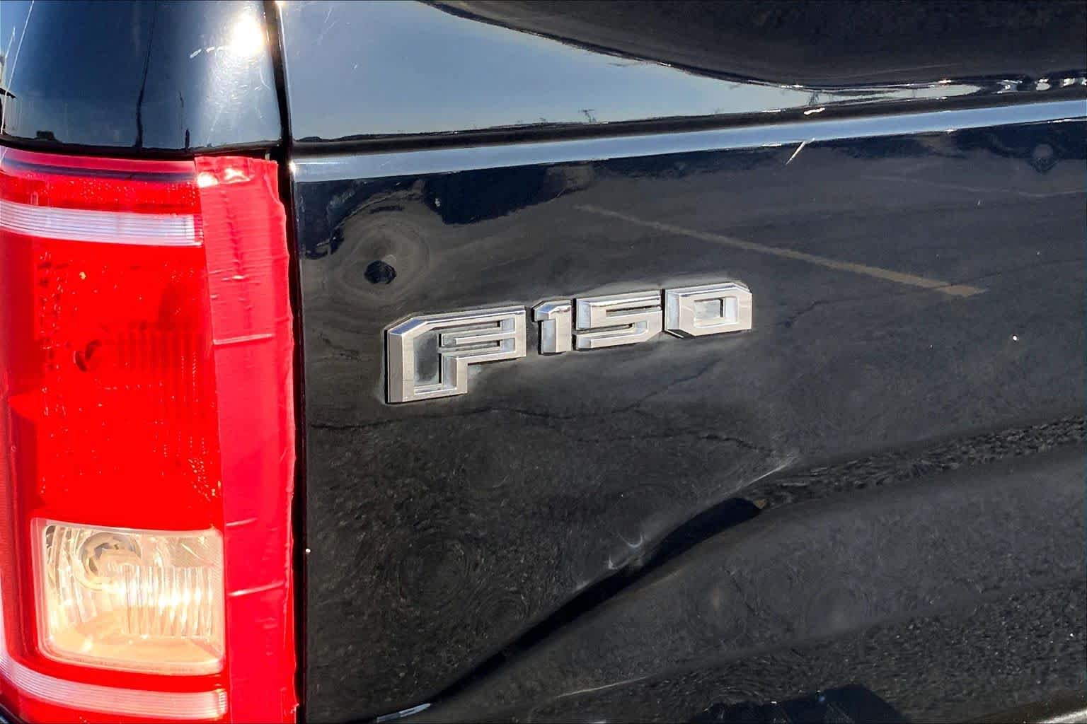 Used 2017 Shadow Black Ford XLT image 10