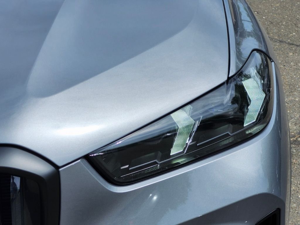 New 2026 Gray BMW xDrive40i image 9