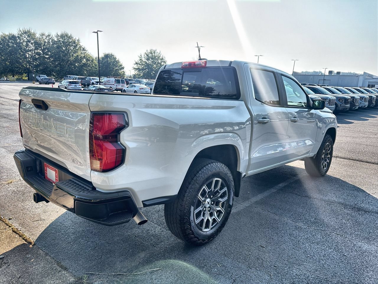 Used 2024 Summit White Chevrolet Z71 image 8