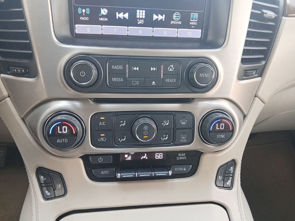 Used 2017 White GMC Denali image 22