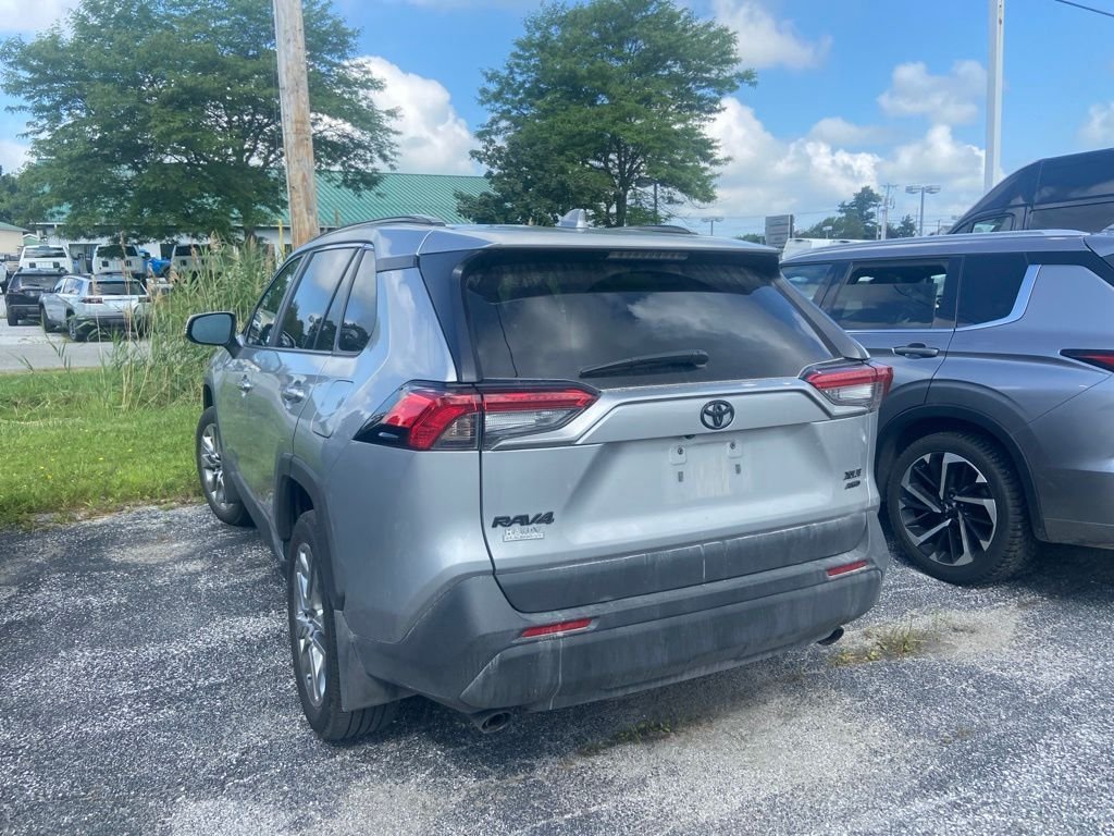 Used 2025 Silver Sky Metallic Toyota XLE Premium image 4