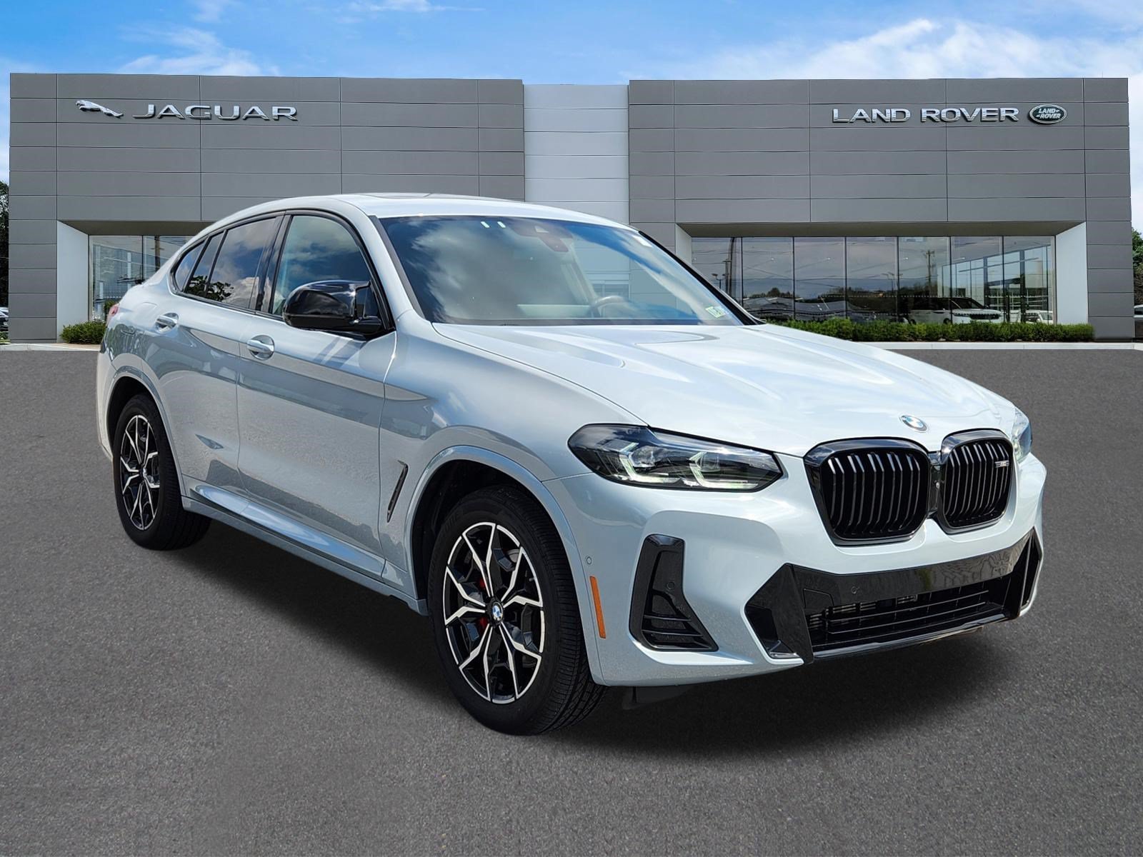 Used 2024  BMW  image 2
