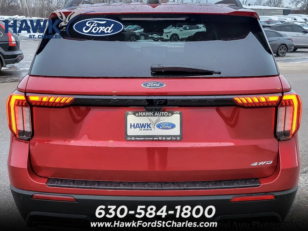 New 2026 Rapid Red Metallic Tinted Clearcoat Ford ST-Line image 4