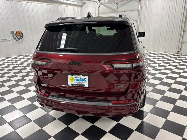 New 2026 Velvet Red Pearl-Coat Exterior Paint Jeep Summit image 4