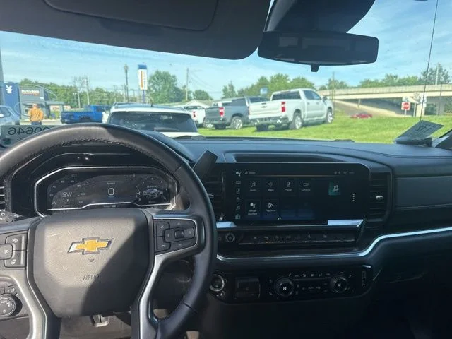 Used 2024 Gray Chevrolet LT image 30