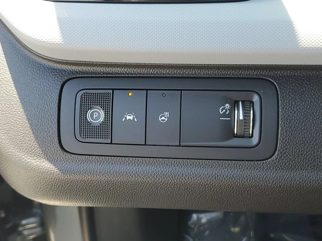 2027 Chevrolet Bolt LT - Photo 22
