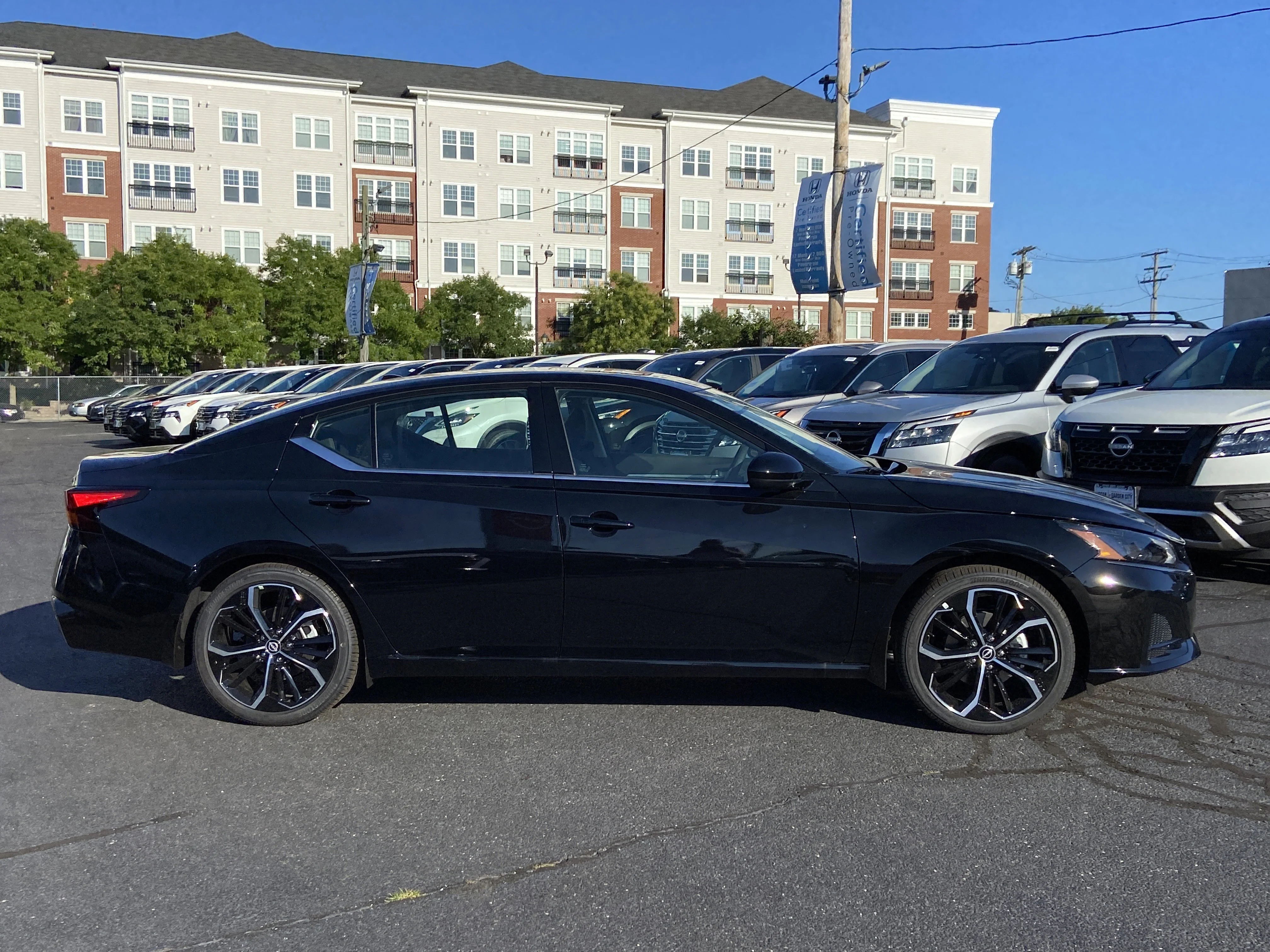 New 2025 Super Black Nissan SR image 4