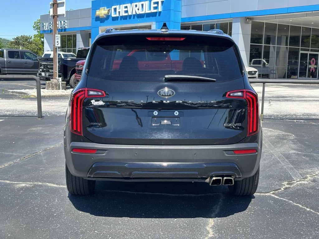 Used 2021 Black Kia EX image 6