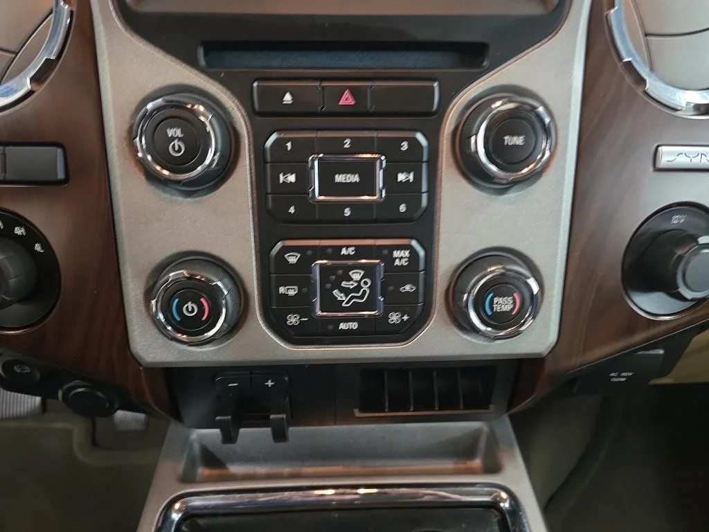 Used 2016 White Ford LARIAT image 39