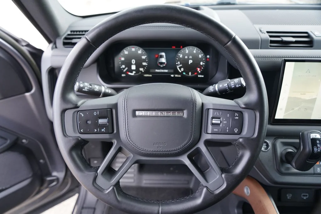 Used 2023 Gray Land Rover X image 12