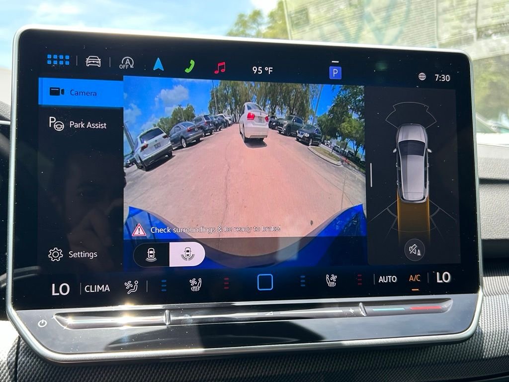 New 2026 Blue Volkswagen 2.0T image 28