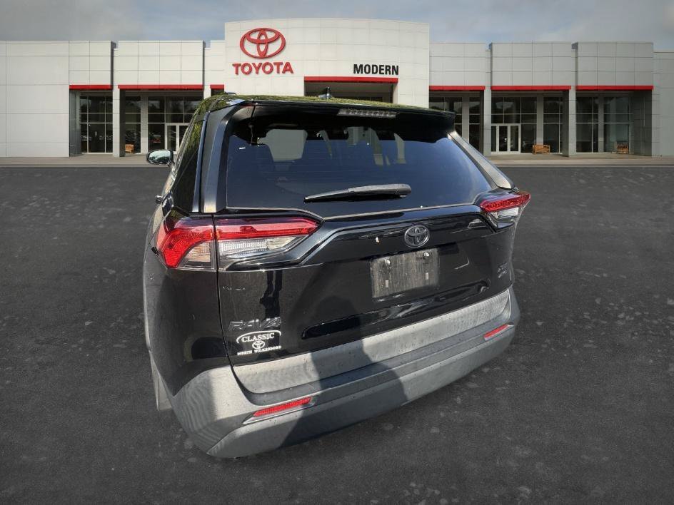 Used 2020 Midnight Black Metallic Toyota XLE image 18
