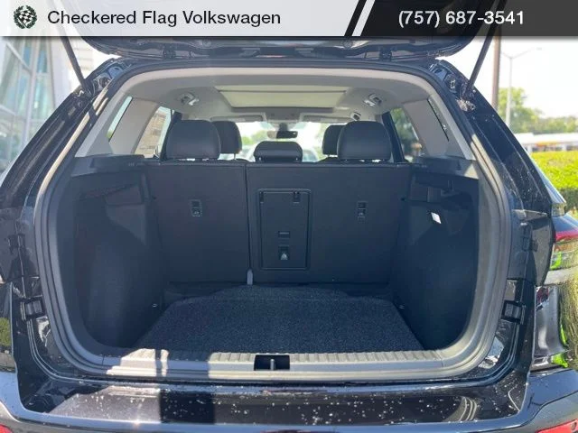 New 2026 Black Volkswagen 1.5T SE Black image 32