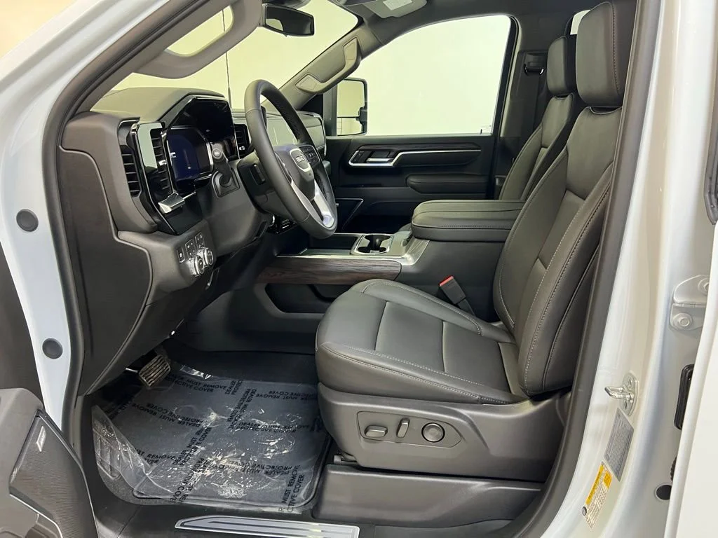 2026 GMC Sierra 2500HD SLT - Photo 14