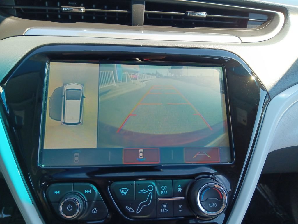 Used 2019 Includes (TUS) Black grille.) Chevrolet Premier image 20