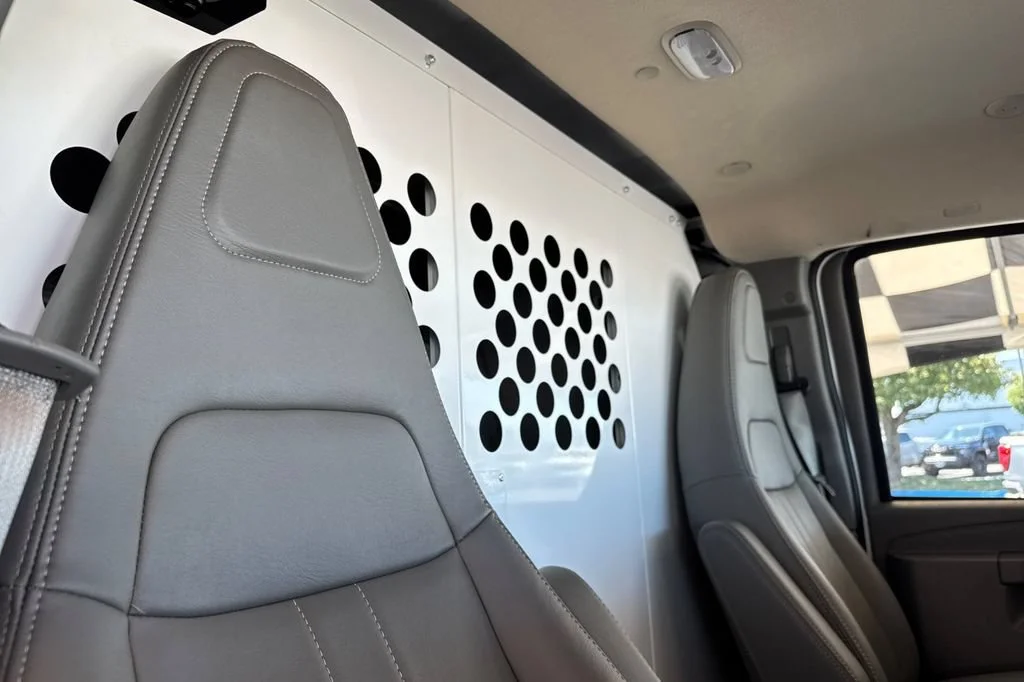 2025 GMC Savana Cargo Work Van - Photo 15