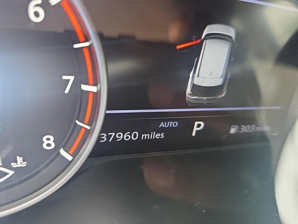Used 2023 Super Black Nissan SL image 9