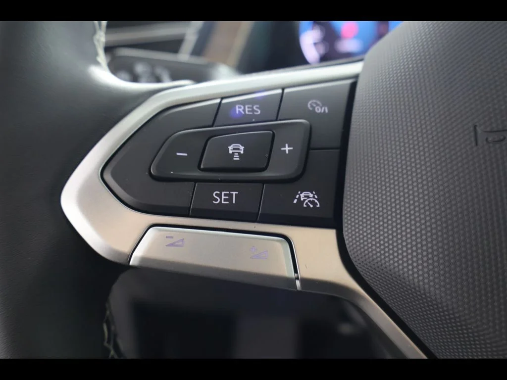 New 2026 Silver Volkswagen 2.0T SE w/Technology image 23