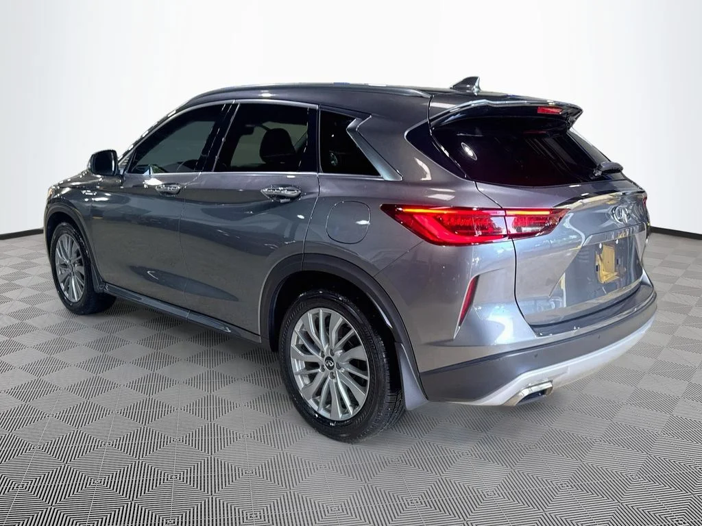 Certified Used 2023 Gray INFINITI LUXE image 8