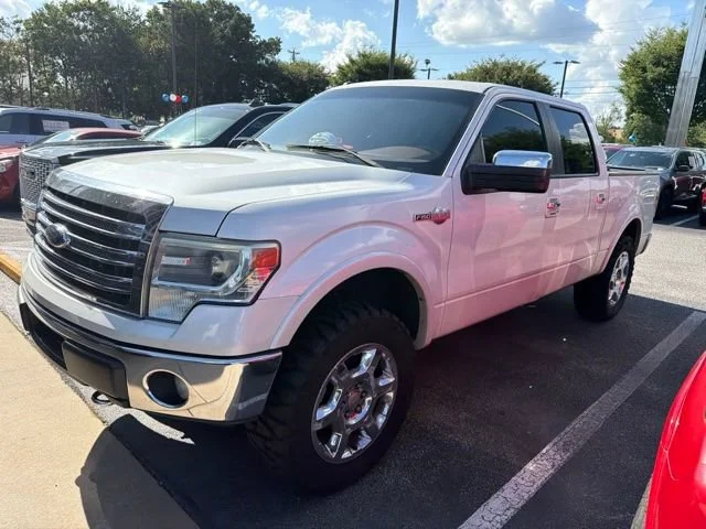 Used 2014 White Ford XL image 1
