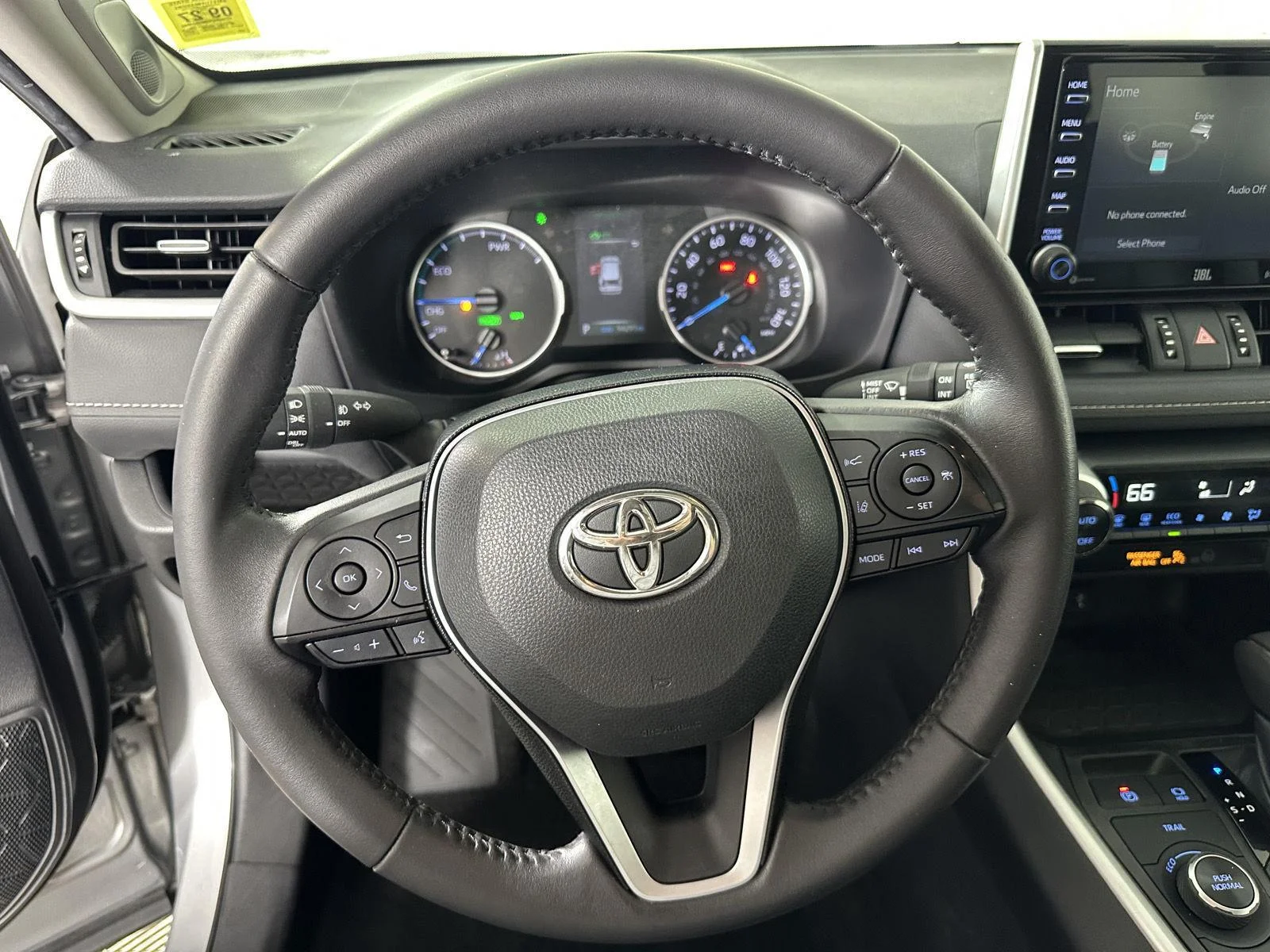Used 2021 Silver Sky Metallic Toyota XLE Premium image 7