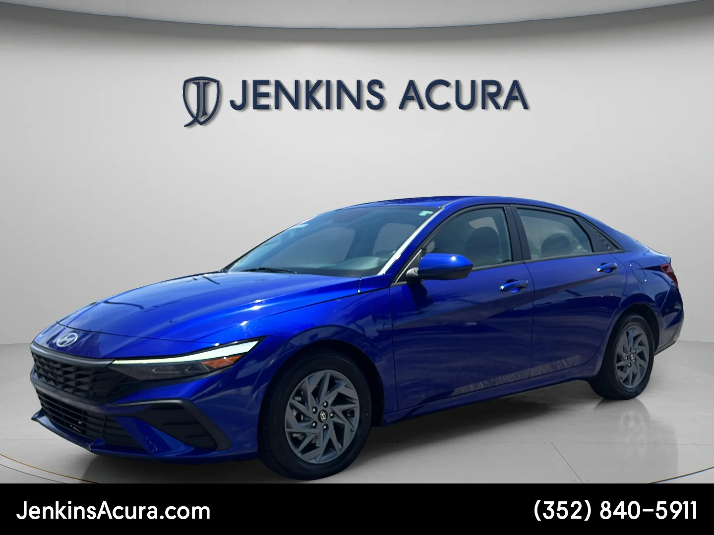 Used 2024 Intense Blue Hyundai SEL image 3