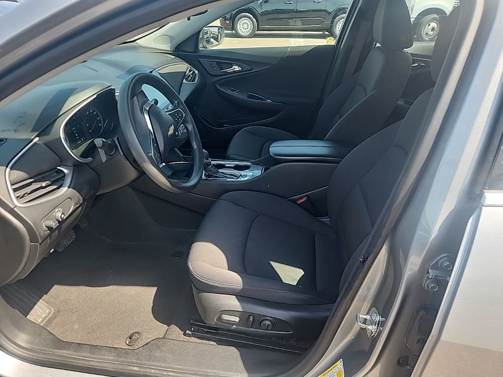 Used 2024 Gray Chevrolet LT image 17