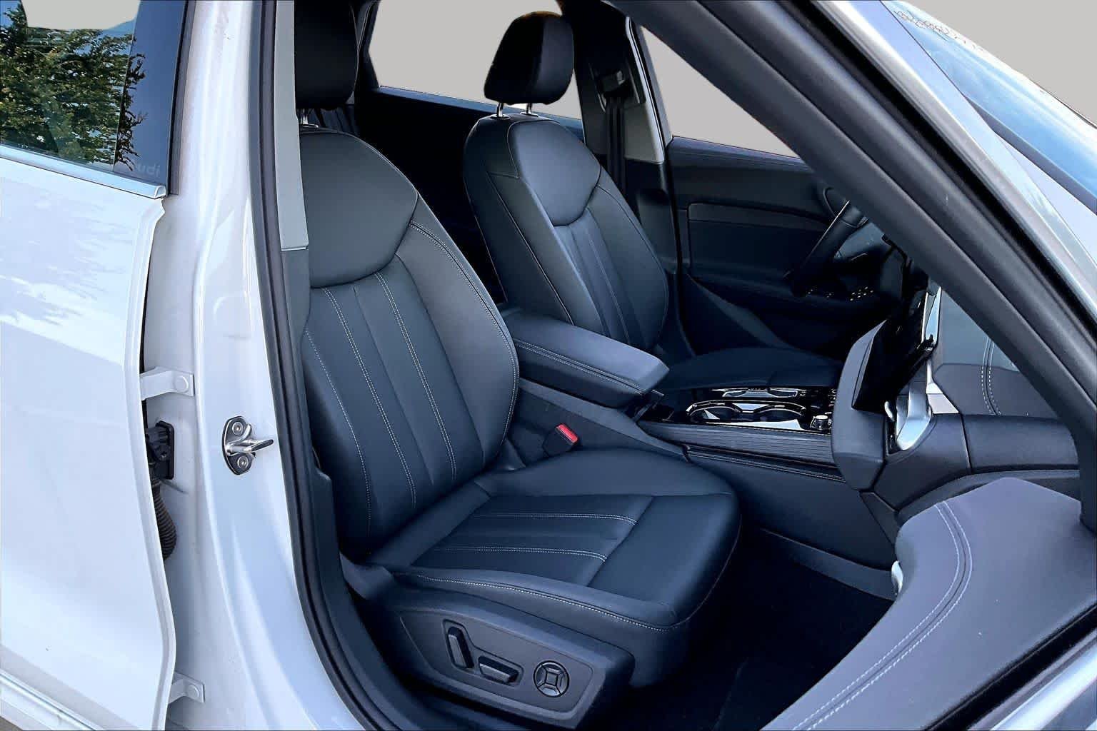 Used 2025 Glacier White Metallic Audi Premium Plus image 9