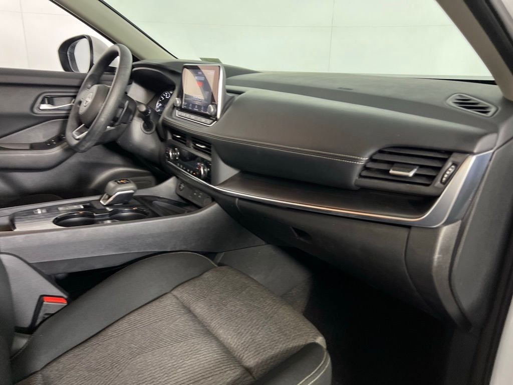 2024 Nissan Rogue SV - Photo 29