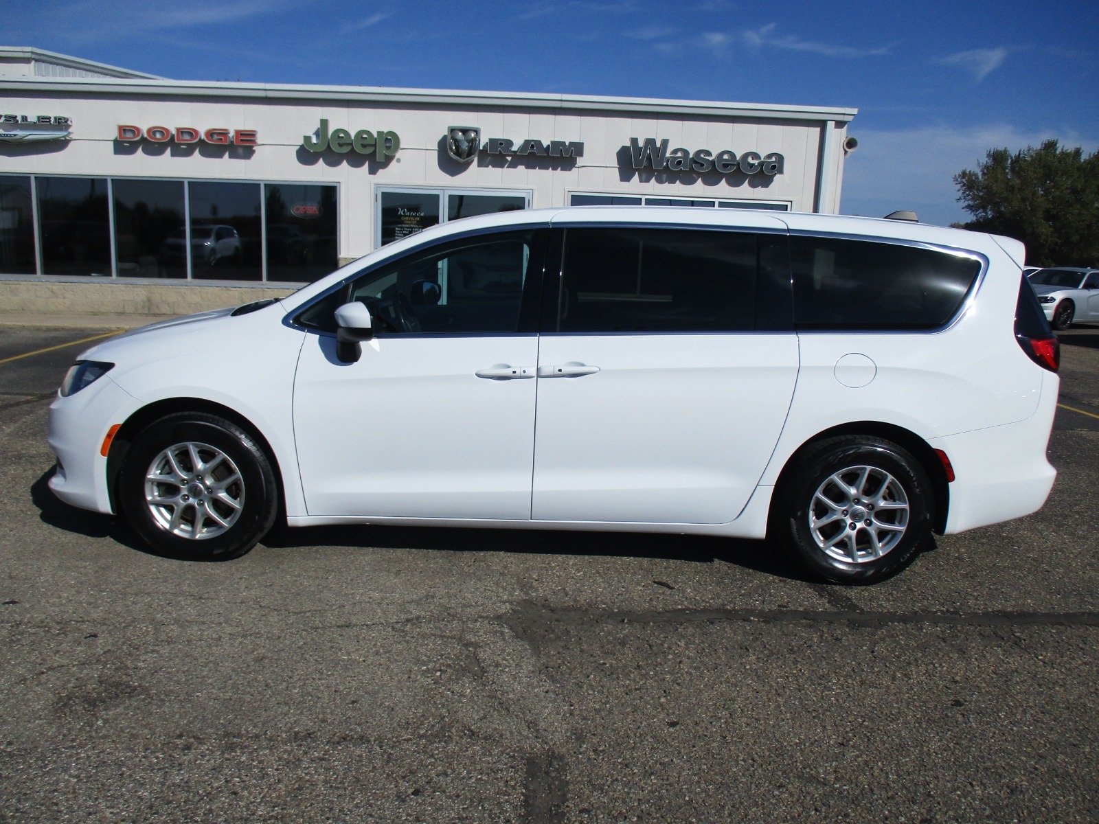 Used 2022 Chrysler Voyager LX with VIN 2C4RC1CG8NR159097 for sale in Waseca, Minnesota