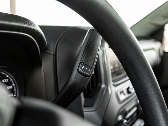 Used 2021 Satin Steel Metallic Chevrolet Custom image 25