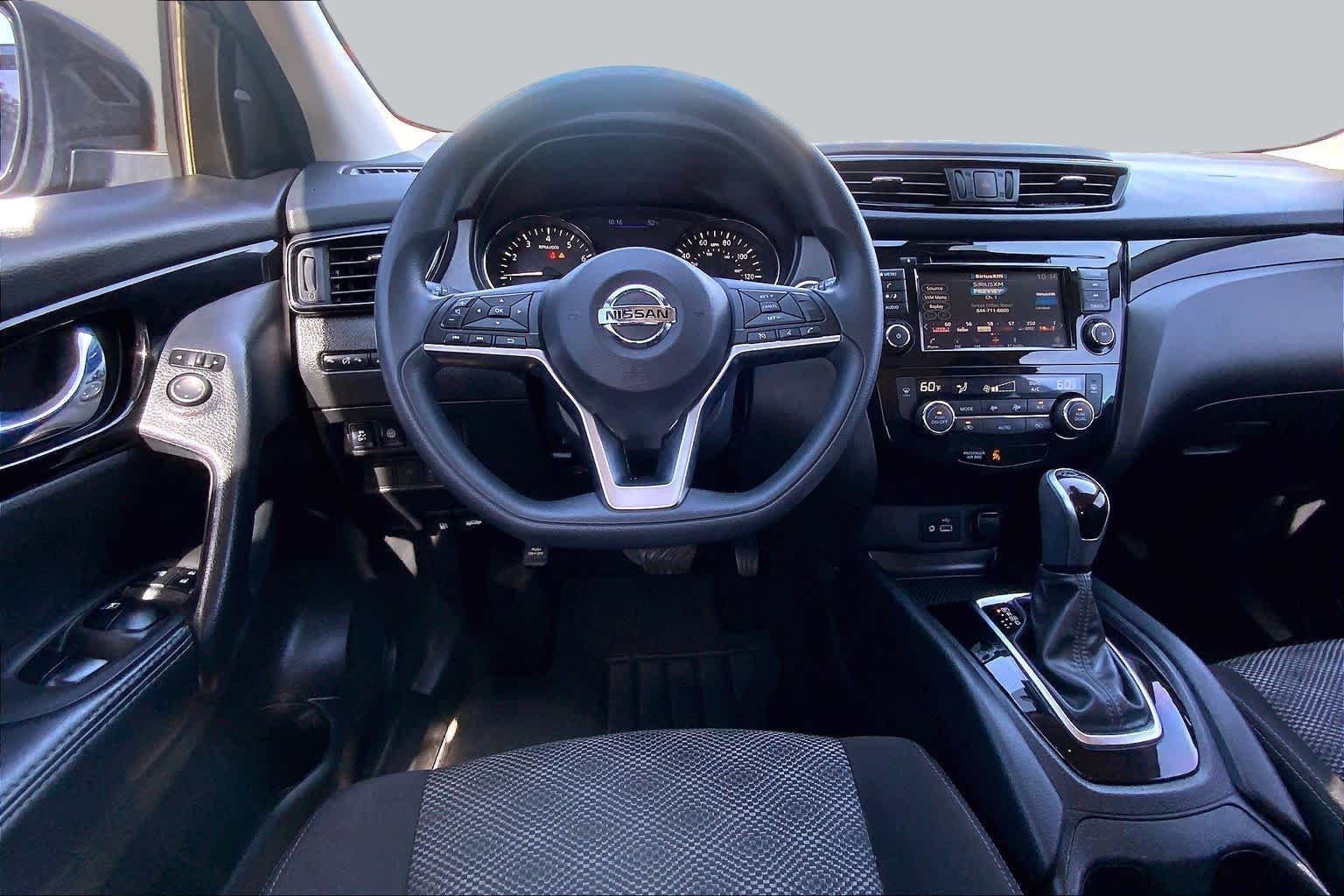 Pre-Owned 2020 Nissan Rogue Sport SV FWD Xtronic CVT