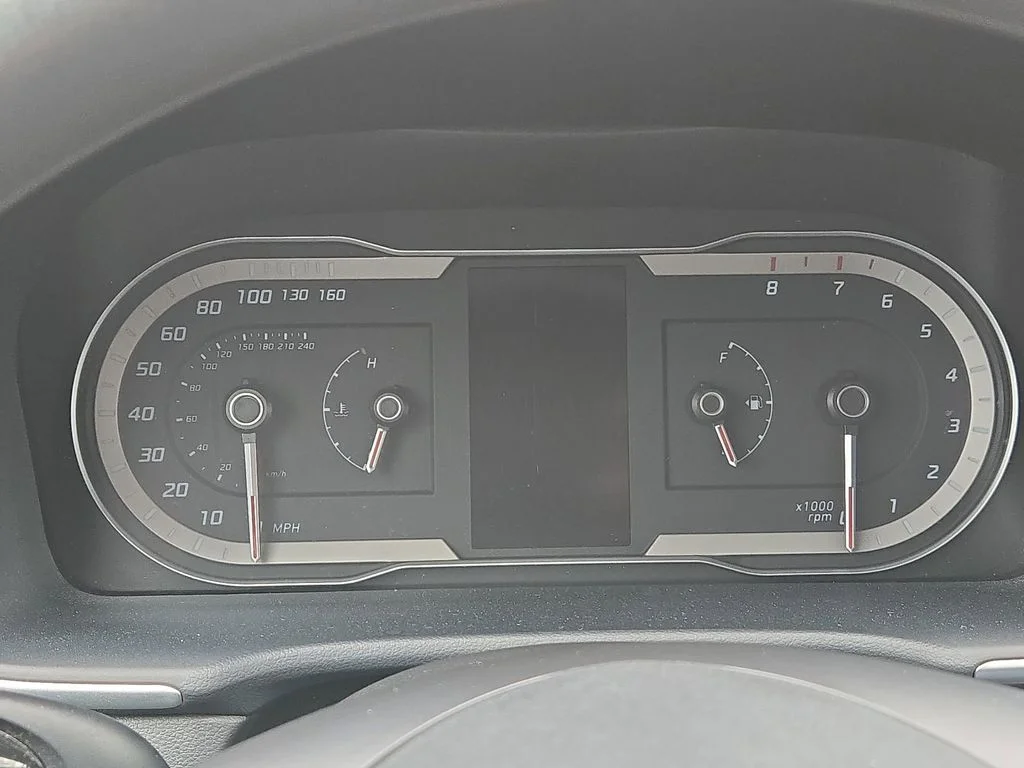 Used 2024 Silver Hyundai SEL image 44